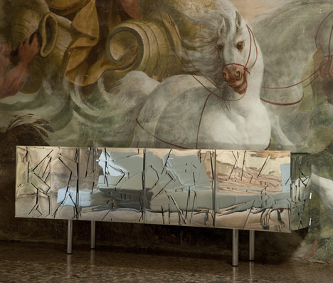 Scrigno by Fernando and Humberto Ca