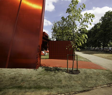 Serpentine Gallery Pavilion by Jean Nouvel photographed by Julien Lanoo Serpentine Gallery Pavilion by Jean Nouvel photographed by Julien Lanoo