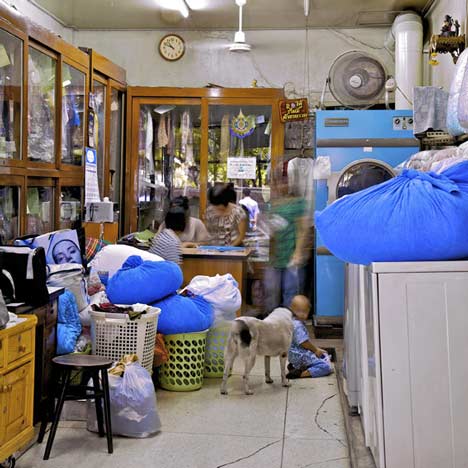 Shophouses – 4 x 8 m Bangkok by Peter Nitsch Shophouses – 4 x 8 m Bangkok by Peter Nitsch