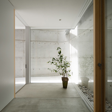House in Minamimachi3 by Suppose Design Office House in Minamimachi3 by Suppose Design Office