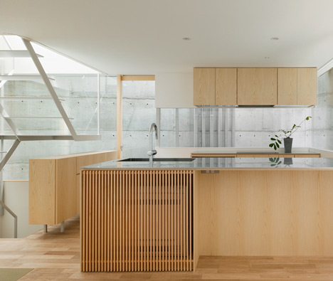 House in Minamimachi3 by Suppose Design Office House in Minamimachi3 by Suppose Design Office