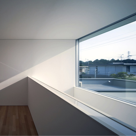House with Tiny Pool by Shunichiro Ninomiy House with Tiny Pool by Shunichiro Ninomiy