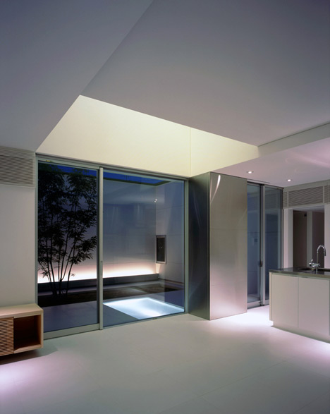 House with Tiny Pool by Shunichiro Ninomiy House with Tiny Pool by Shunichiro Ninomiy