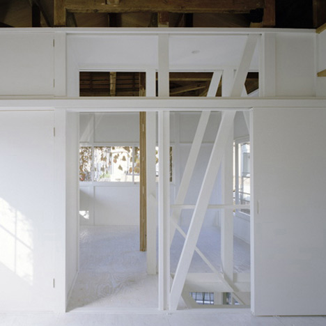 Ivy house by Hiroyuki Miyabe