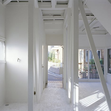 Ivy house by Hiroyuki Miyabe