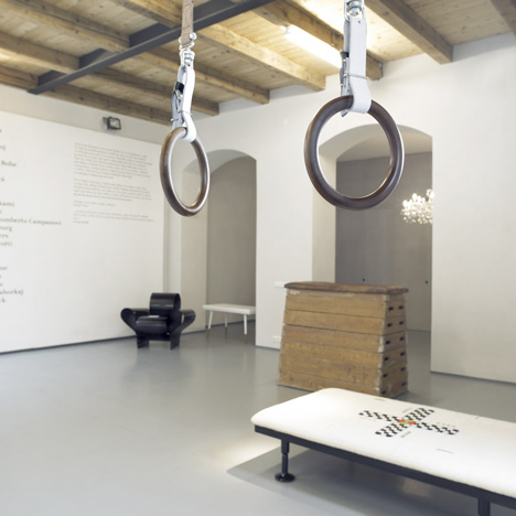 Heroes at Krehky Gallery opens in Prague