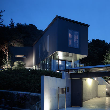 Lifted House by Masato Sekiya