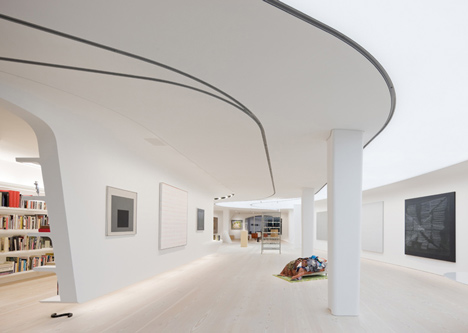 Living with Books and Art by UN Studio Living with Books and Art by UN Studio