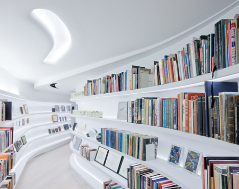 Living with Books and Art by UNStudio Living with Books and Art by UNStudio