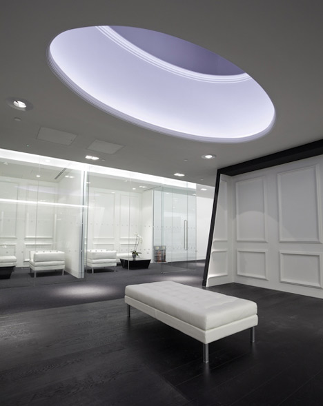 Net a Porter store by Studiofibre