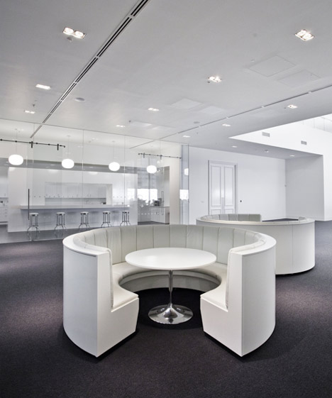 Net a Porter store by Studiofibre