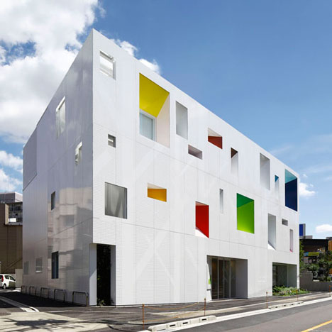 Sugamo Shinkin Bank by Emmanuelle Moureaux