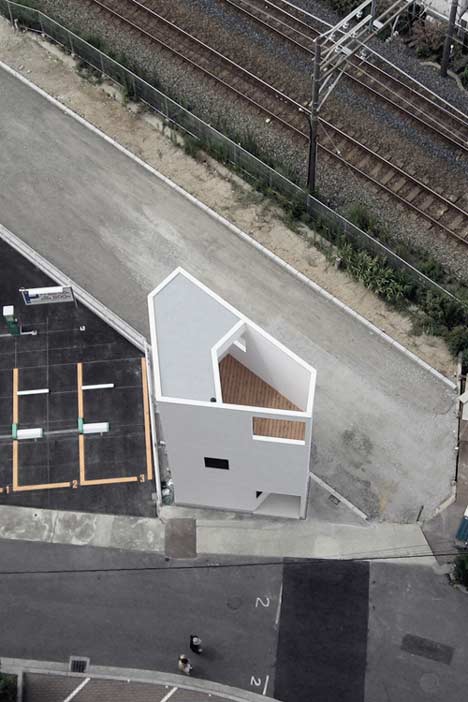 Tobacco by Avehideshi Architects and Associates Tobacco by Avehideshi Architects and Associates