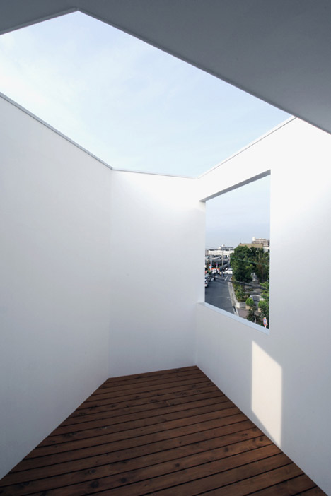 Tobacco by Avehideshi Architects and Associates Tobacco by Avehideshi Architects and Associates