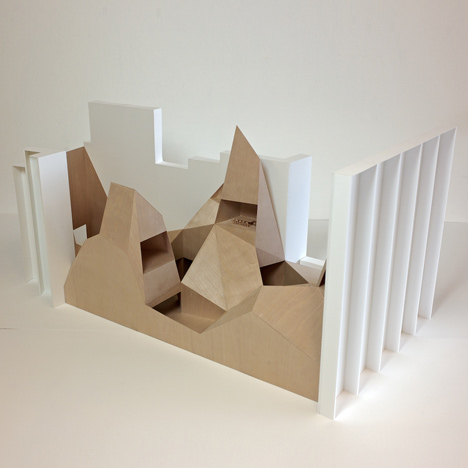 Two models for embassies (retreat I & II)by Anne Holtrop