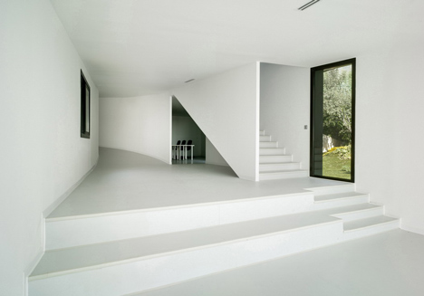 360 House by Subarquitectura