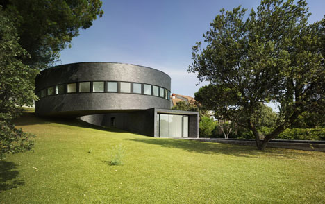 360 House by Subarquitectura