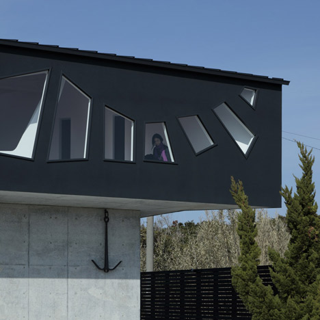 A House Awaiting Death by Eastern Design Office