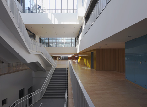 County Elementary School by Vector Architects County Elementary School by Vector Architects