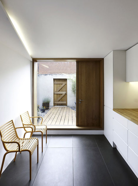 Gallery House by Studio Octopi