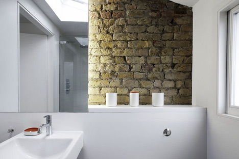Gallery House by Studio Octopi