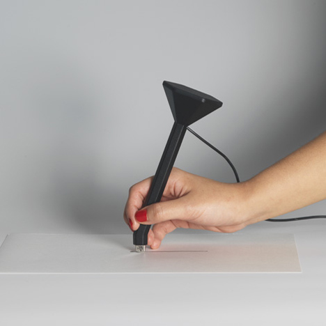 REC & PLAY pen by Yuri Suzuki and Oscar Diaz REC & PLAY pen by Yuri Suzuki and Oscar Diaz