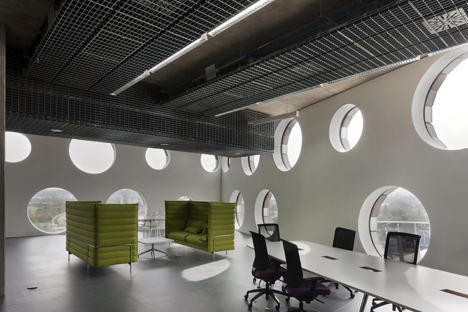 dzn_Ravensbourne_FOA_07