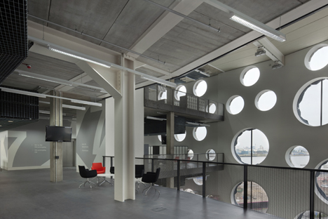 dzn_Ravensbourne_FOA_11