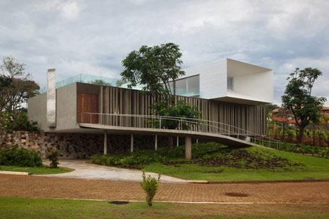 Santo Amaro House by Isay Weinfeld Santo Amaro House by Isay Weinfeld