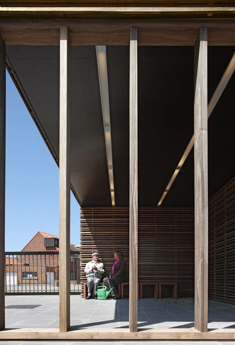 Entrance Pavilion Cemetery Blankenberge by Hansteerds Architectuur Entrance Pavilion Cemetery Blankenberge by Hansteerds Architectuur