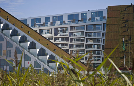 8 House by BIG