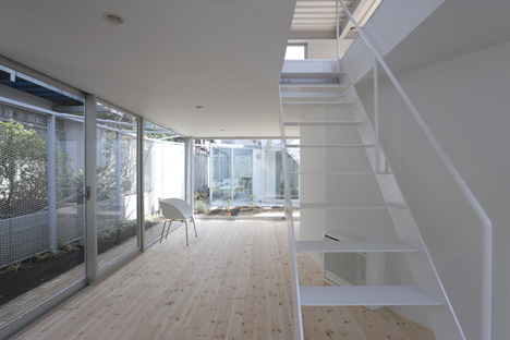 Apartment in Kamitakada by Takeshi Yamagata Architects Apartment in Kamitakada by Takeshi Yamagata Architects