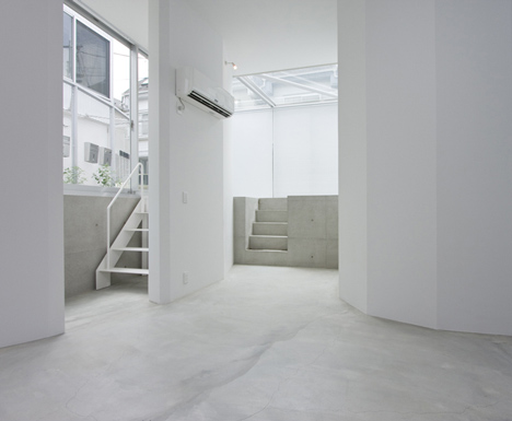 Apartment in Kamitakada by Takeshi Yamagata Architects Apartment in Kamitakada by Takeshi Yamagata Architects
