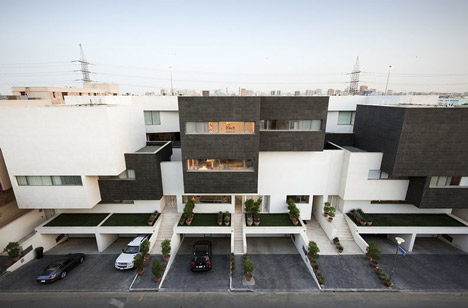 Black and White House by AGi architects Black and White House by AGi architects