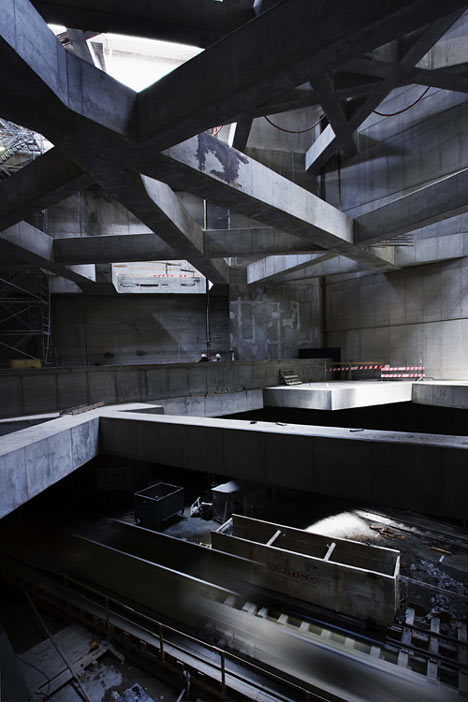 Fővám tér by Spora Architects 