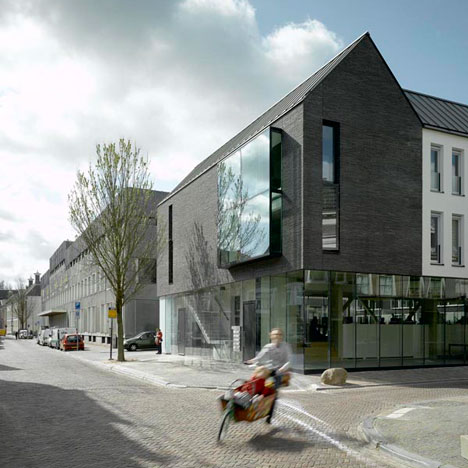Het Zwarte Huis by Bakers Architecten