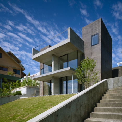 House in Fukuyama by Suppose Design Office