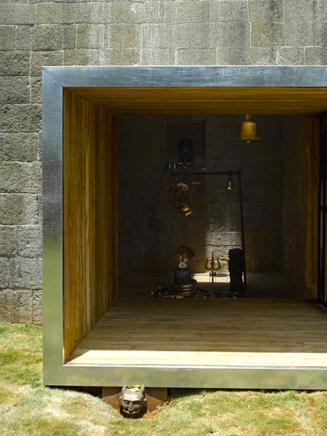Shiv Temple by Sameep Padora & Associates Shiv Temple by Sameep Padora & Associates