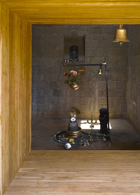 Shiv Temple by Sameep Padora & Associates Shiv Temple by Sameep Padora & Associates