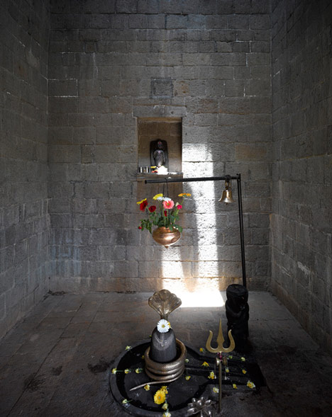 Shiv Temple by Sameep Padora & Associates Shiv Temple by Sameep Padora & Associates