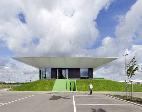 Sports Pavillion by MoederscheimMoonen Architects Sports Pavillion by MoederscheimMoonen Architects