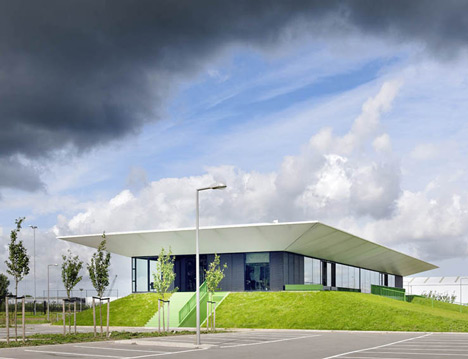Sports Pavillion by MoederscheimMoonen Architects Sports Pavillion by MoederscheimMoonen Architects