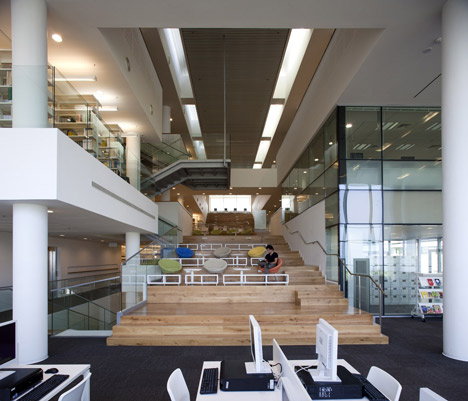 The Robert and Yadelle Sklare Family Library by Schwartz Besnosoff Architects