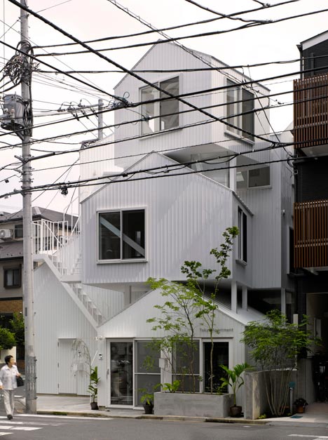 Tokyo Apartment by Sou Fujimoto Architects Tokyo Apartment by Sou Fujimoto Architects