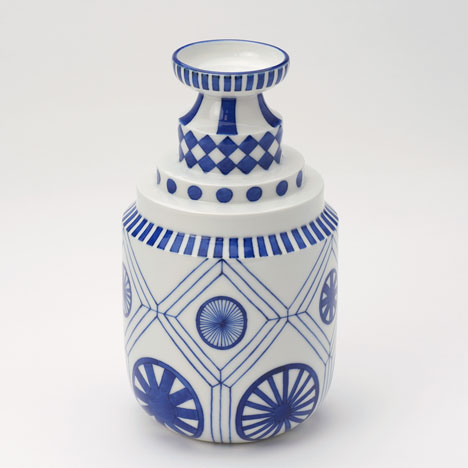 Ceramic tableware by Jaime Hayón