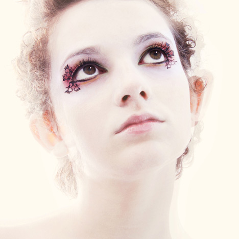Eyelashes by Paperself