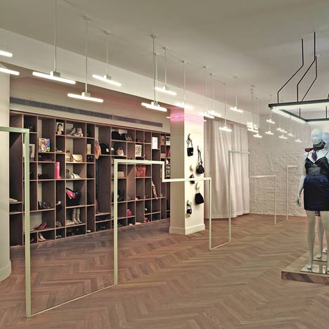 Fashion Boutique by k1p3 Architects
