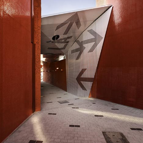 Pedestrian Crossing by Atelier 9.81