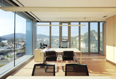 Zaisa Office Tower by Hoz Fontán Arquitectos