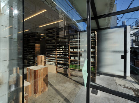 Aesop Aoyama designed by Jo Nagasaka and Schemata Architecture Office Aesop Aoyama designed by Jo Nagasaka and Schemata Architecture Office